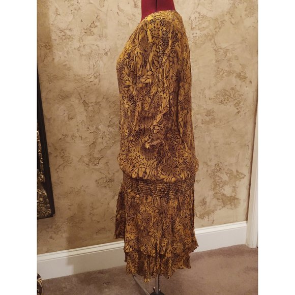 Black Gold Plus Size Blouson Crinkle Pleat Dress with Smock Detail at the Hips - Picture 2 of 6